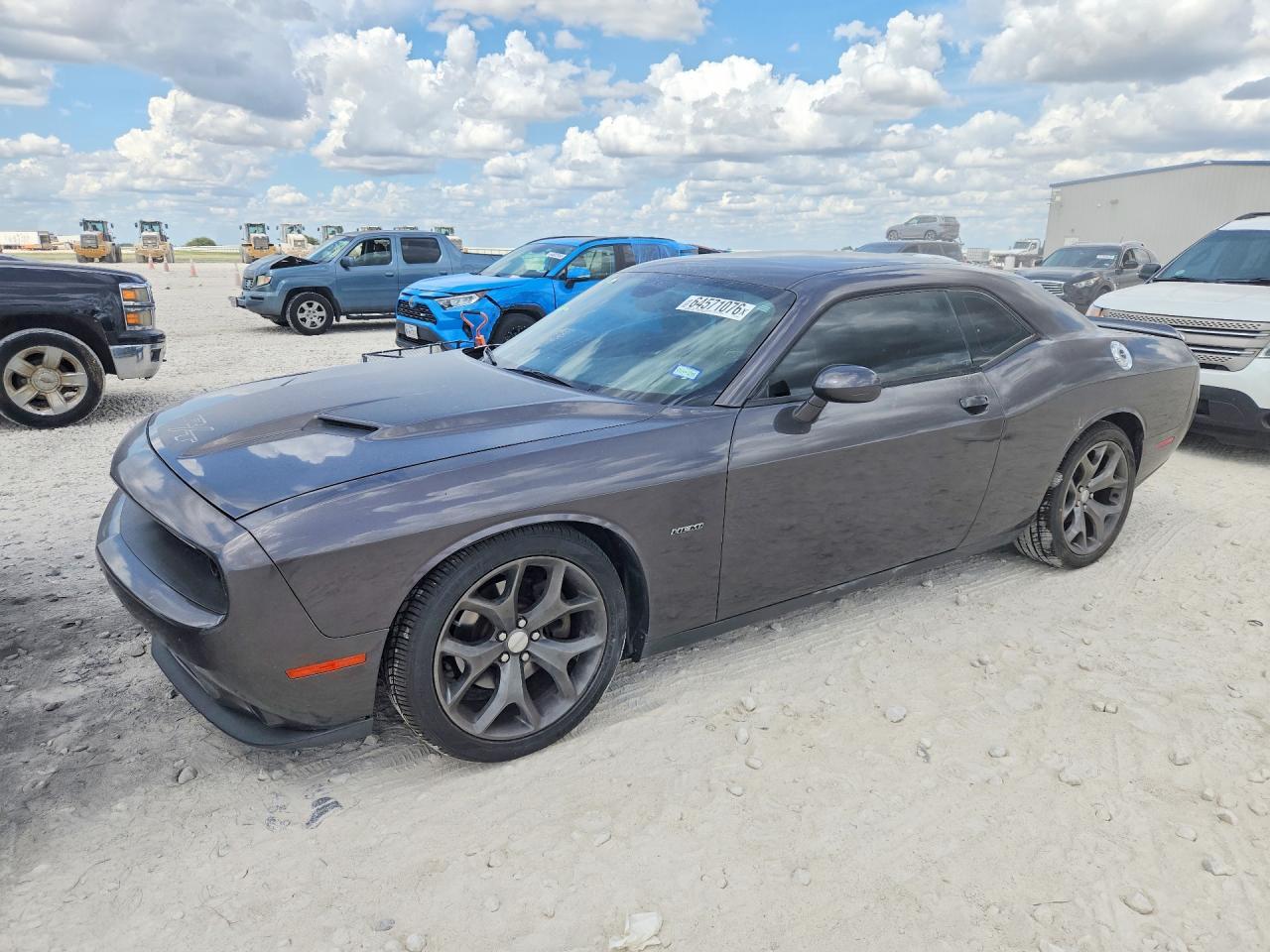 2015 Dodge Challenger Sxt - zdjęcie główne