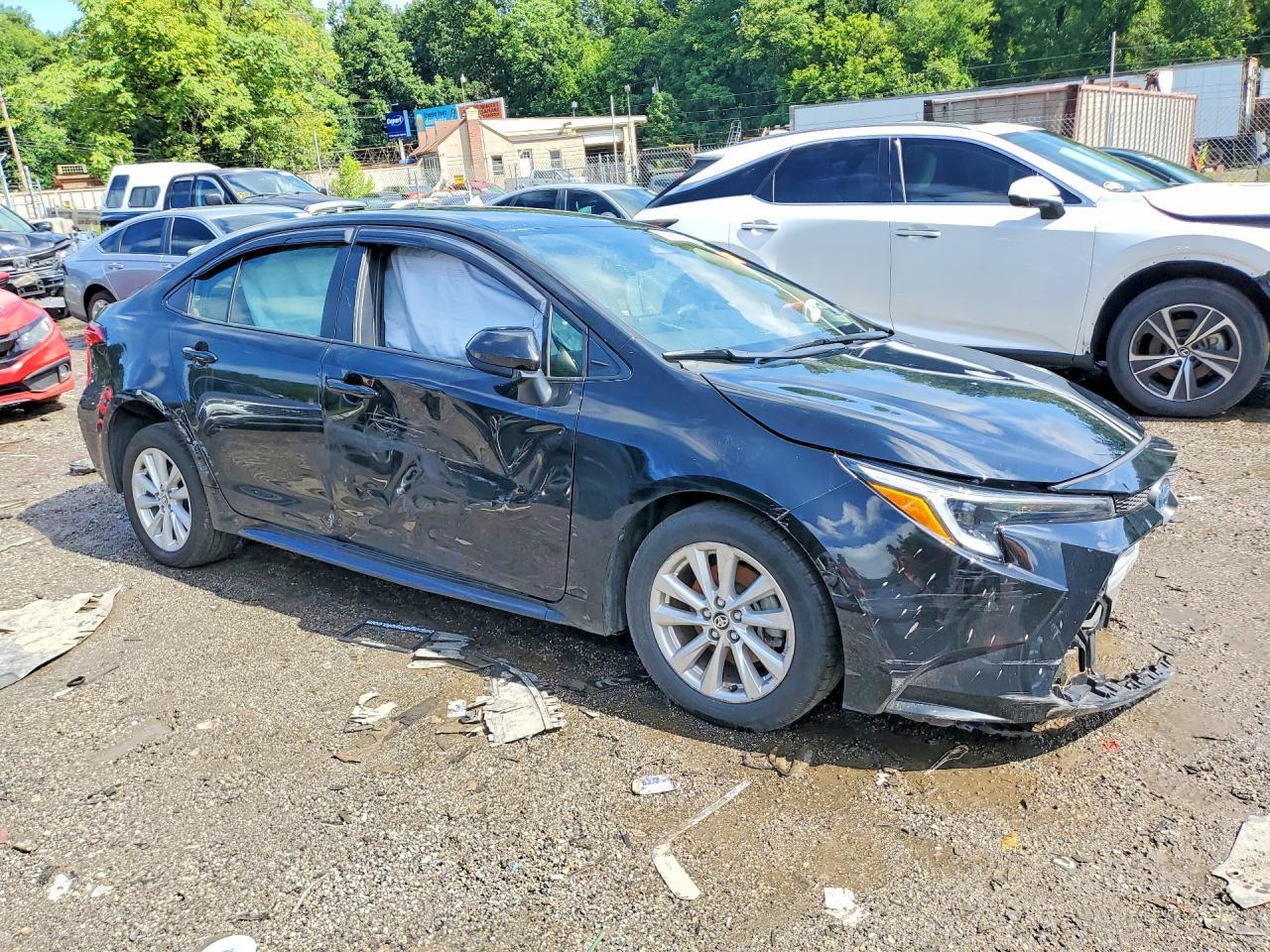 2025 Toyota Corolla Hybrid Le - zdjęcie 4