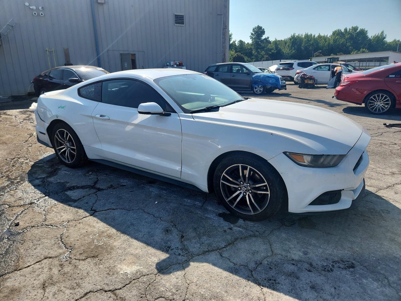 2015 Ford Mustang - zdjęcie 4
