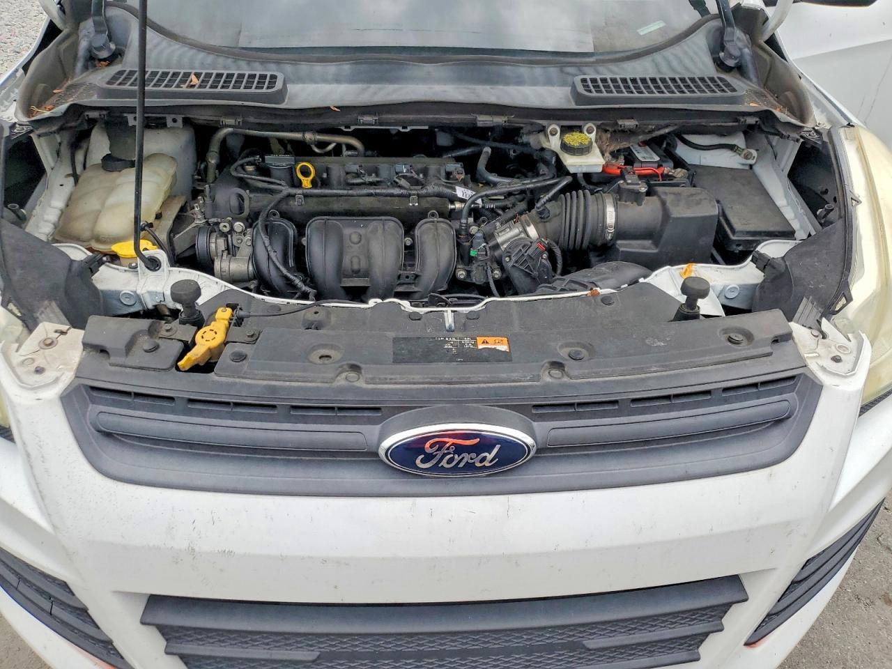 2016 Ford Escape S - zdjęcie 12
