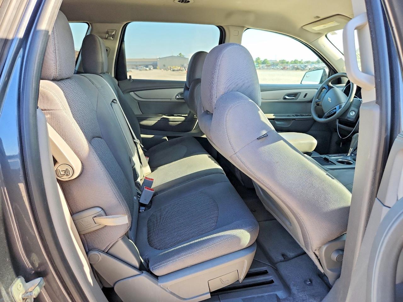 2013 Chevrolet Traverse Ls - zdjęcie 11