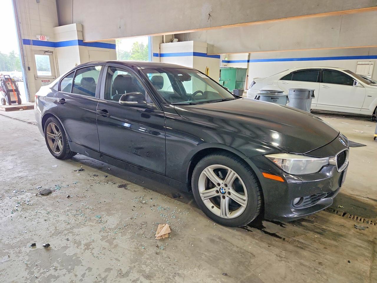 2015 BMW Seria 3 328i - zdjęcie 4