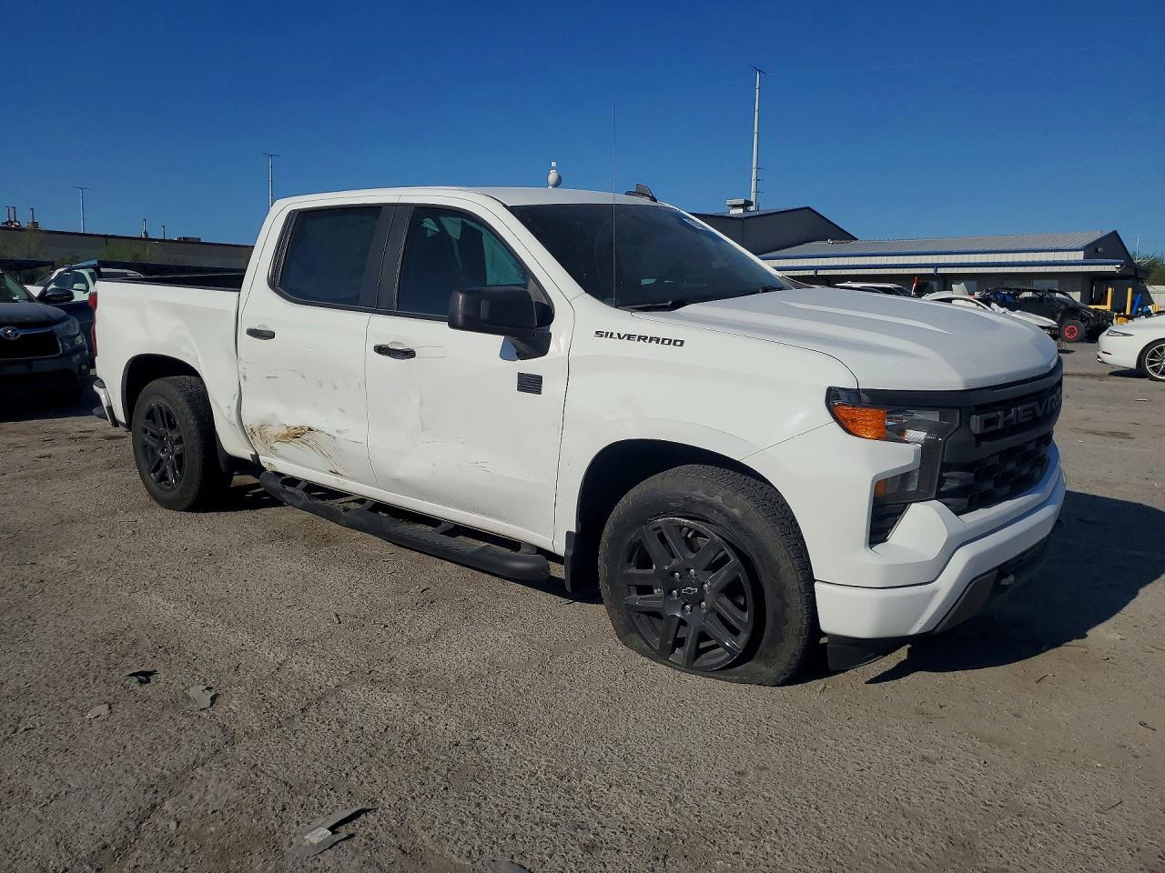 2024 Chevrolet Silverado C1500 Custom - zdjęcie 4