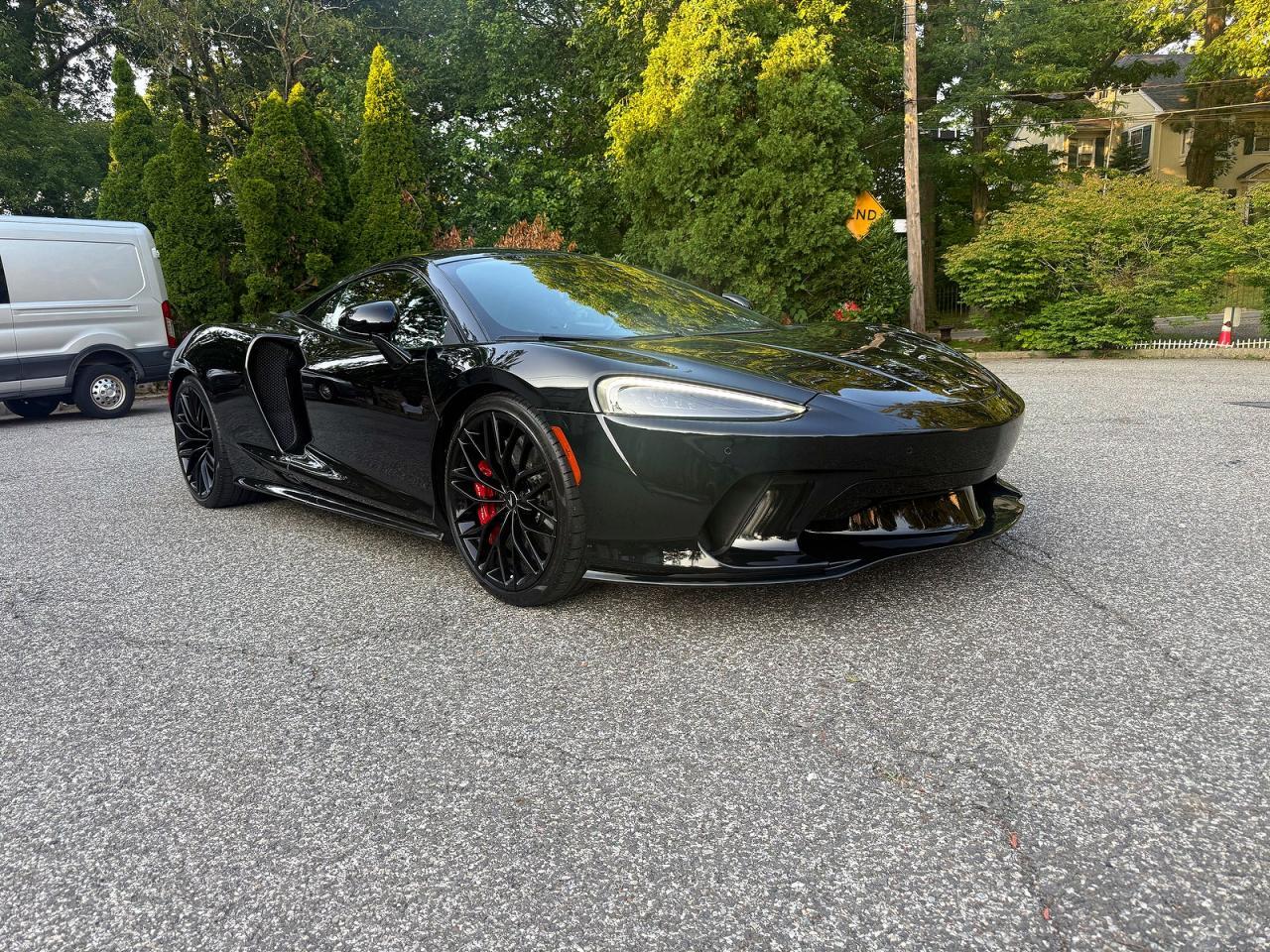 2023 McLaren GT