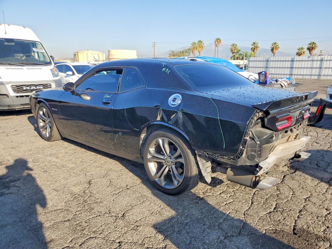 2020 Dodge Challenger R/T - zdjęcie 2