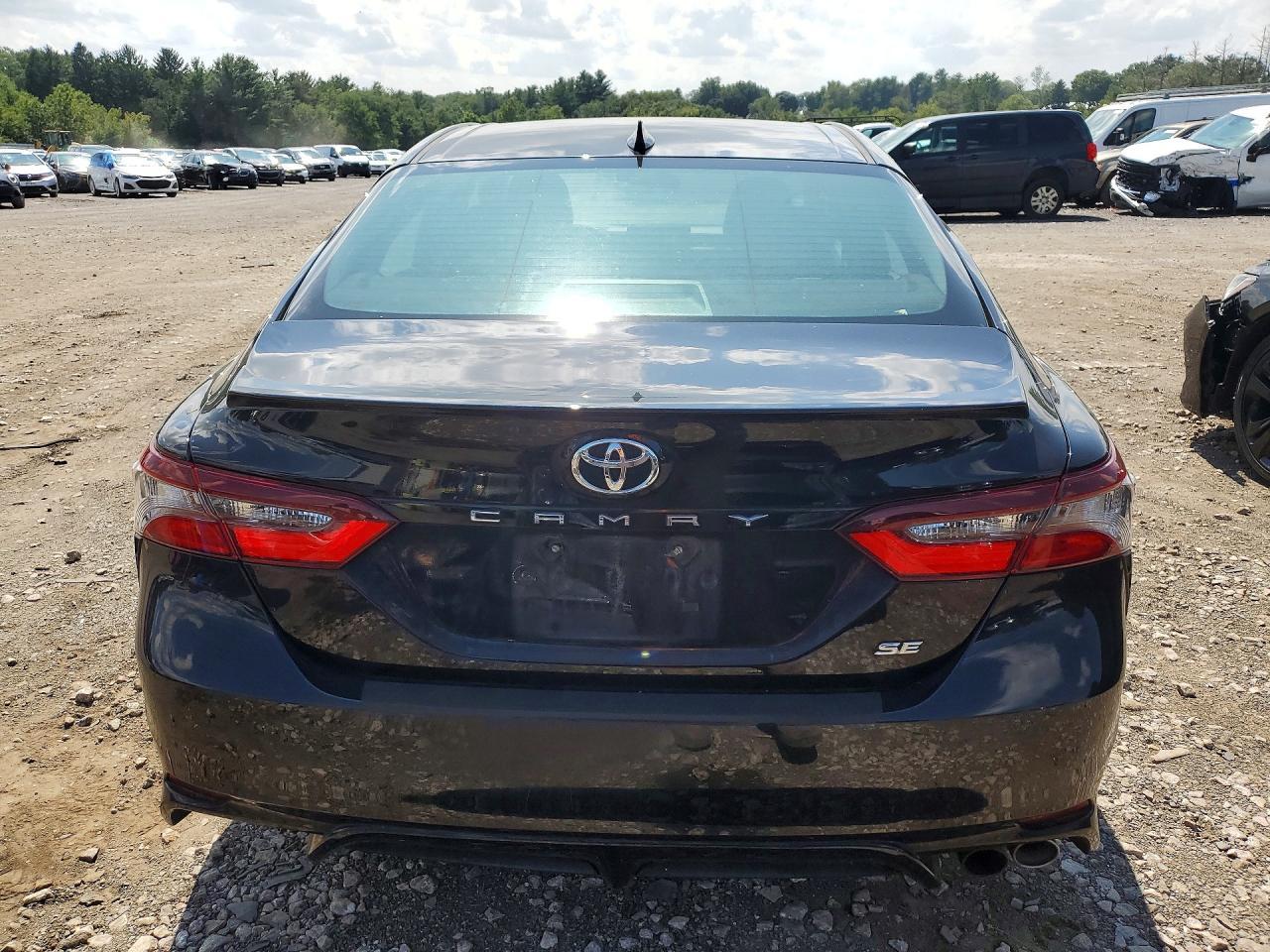 2021 Toyota Camry Se - zdjęcie 6
