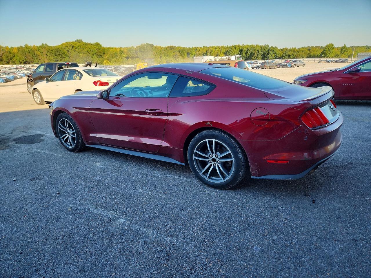 2017 Ford Mustang - zdjęcie 2