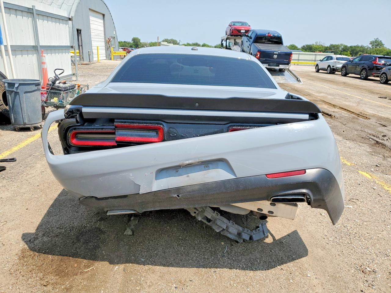 2022 Dodge Challenger Sxt - zdjęcie 6
