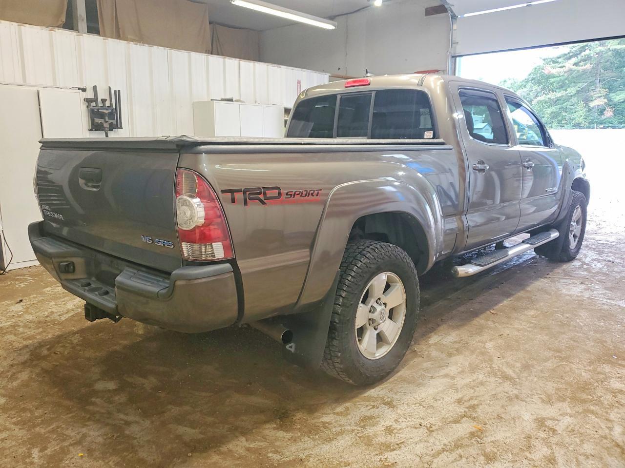 2015 Toyota Tacoma Double Cab Long Bed - zdjęcie 3
