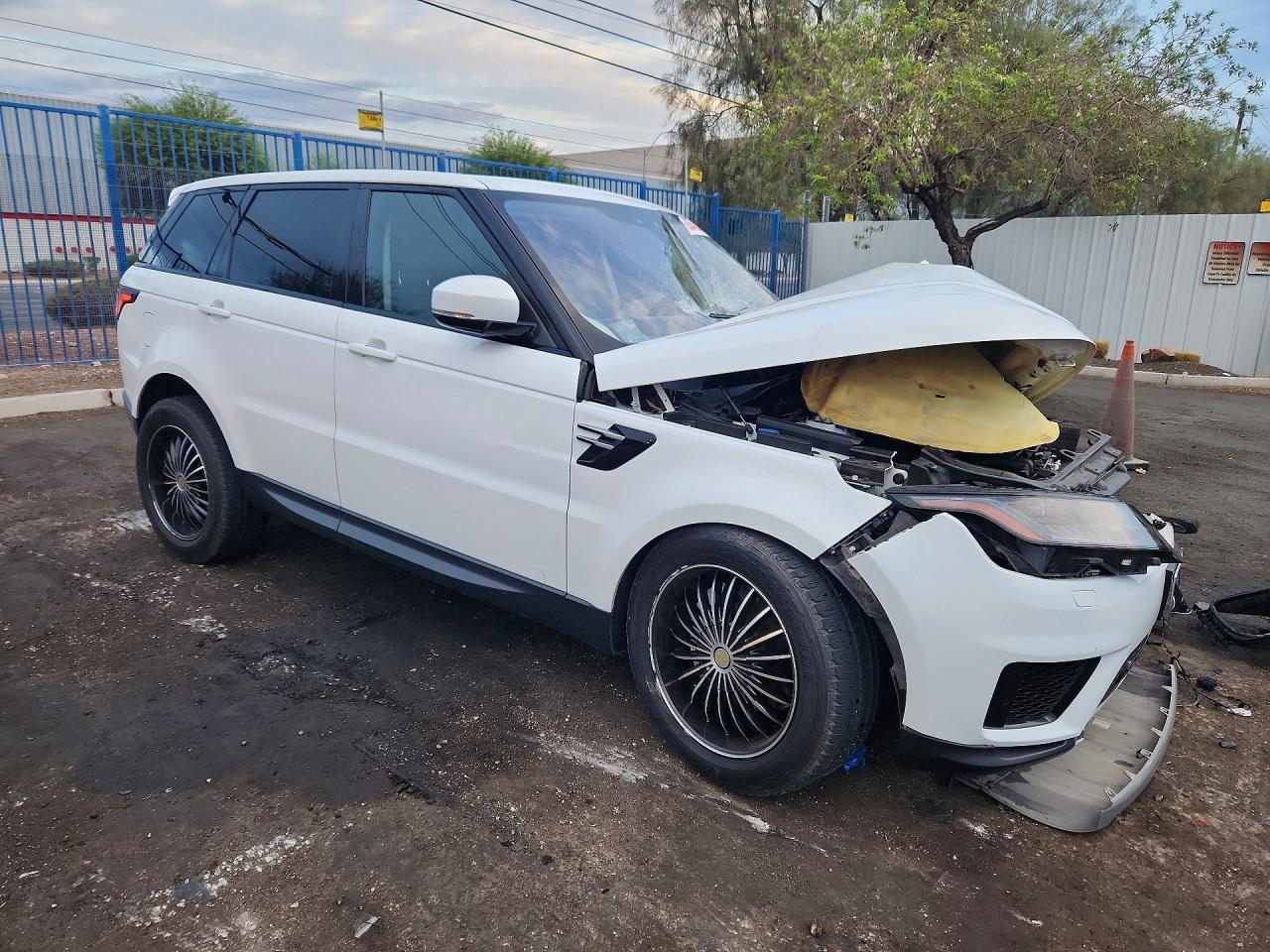 2019 Land Rover Range Rover Sport Se - zdjęcie 4