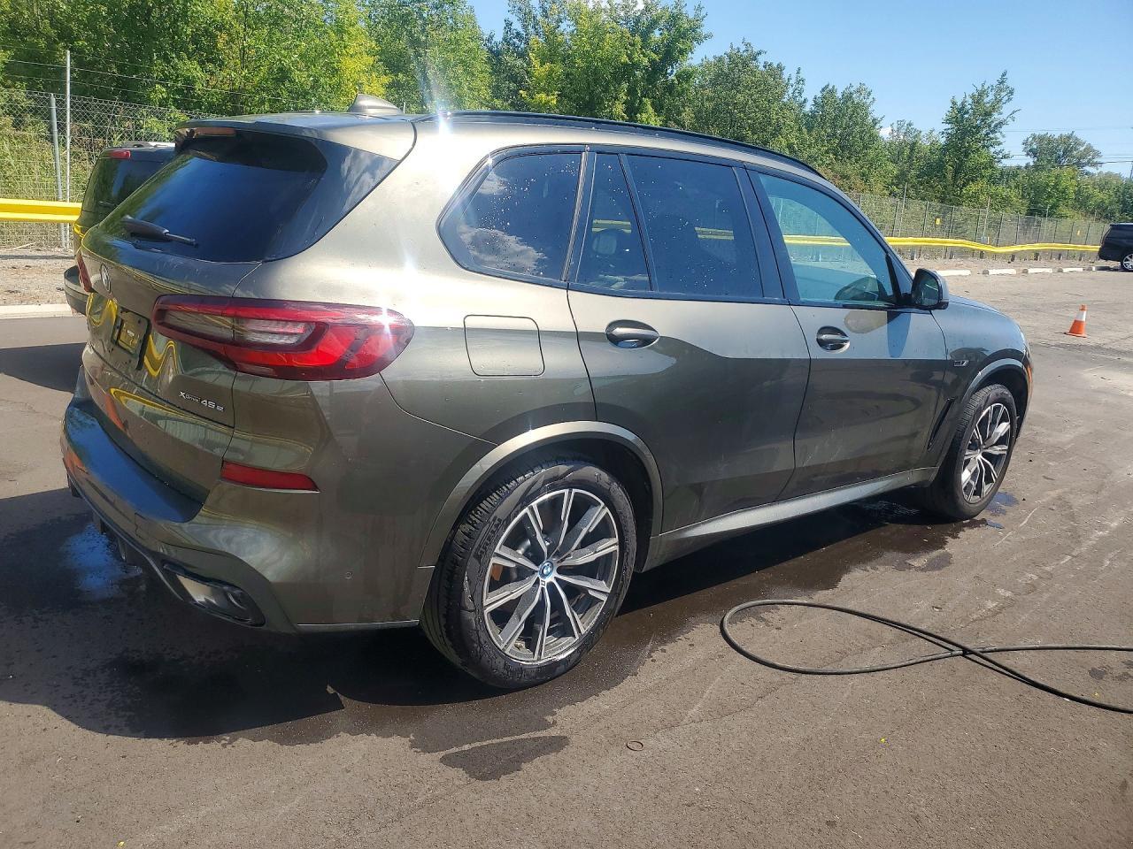 2023 BMW X5 xDrive45E - zdjęcie 3