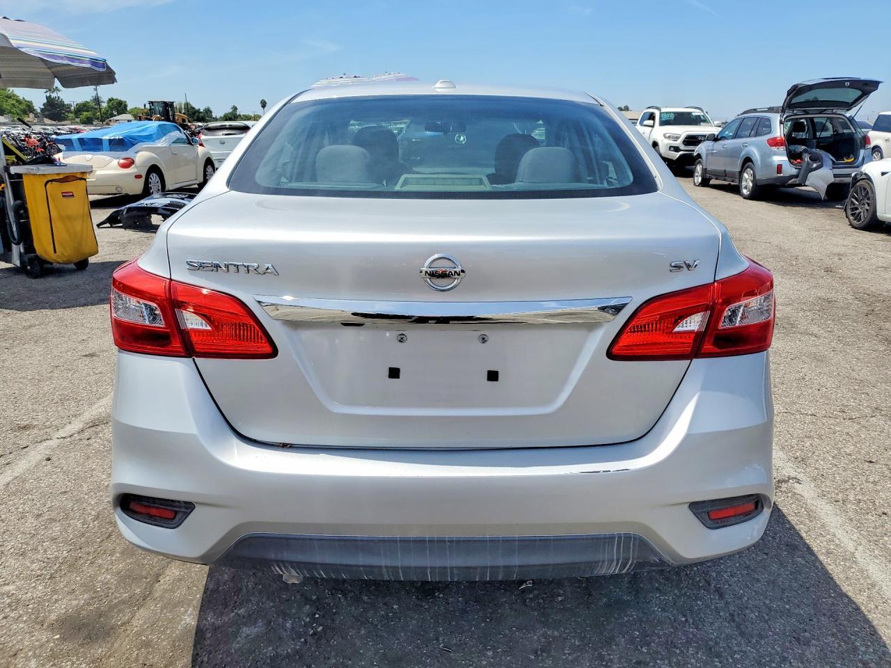 2017 Nissan Sentra Sv - zdjęcie 6