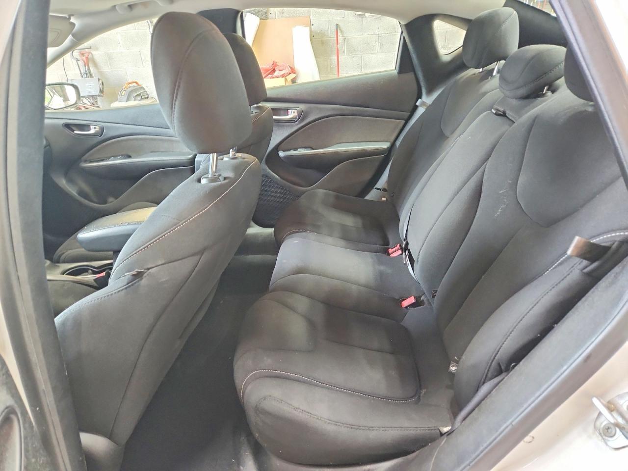 2013 Dodge Dart Sxt - zdjęcie 10