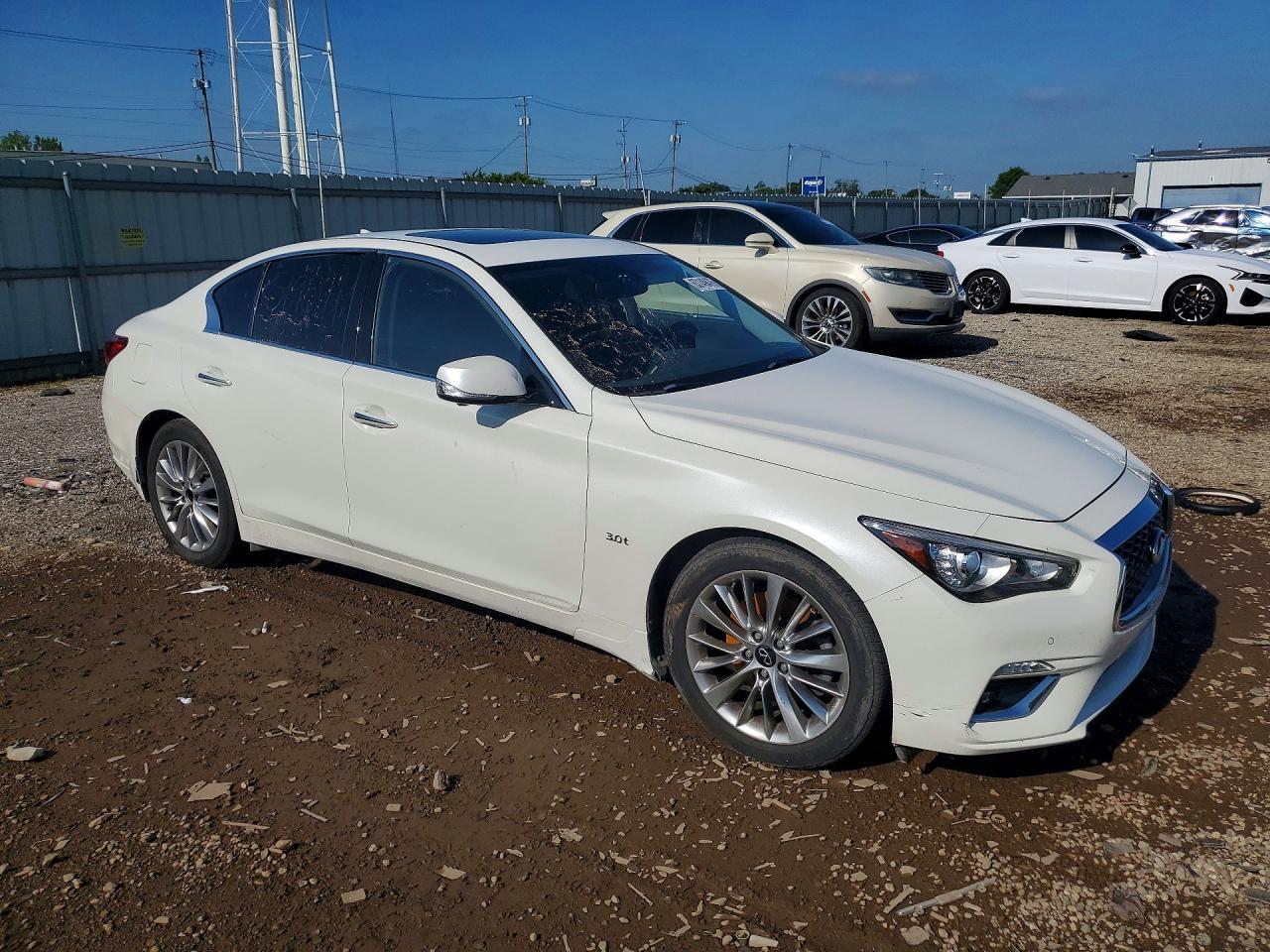 2019 Infiniti Q50 3.0T Luxe - zdjęcie 4