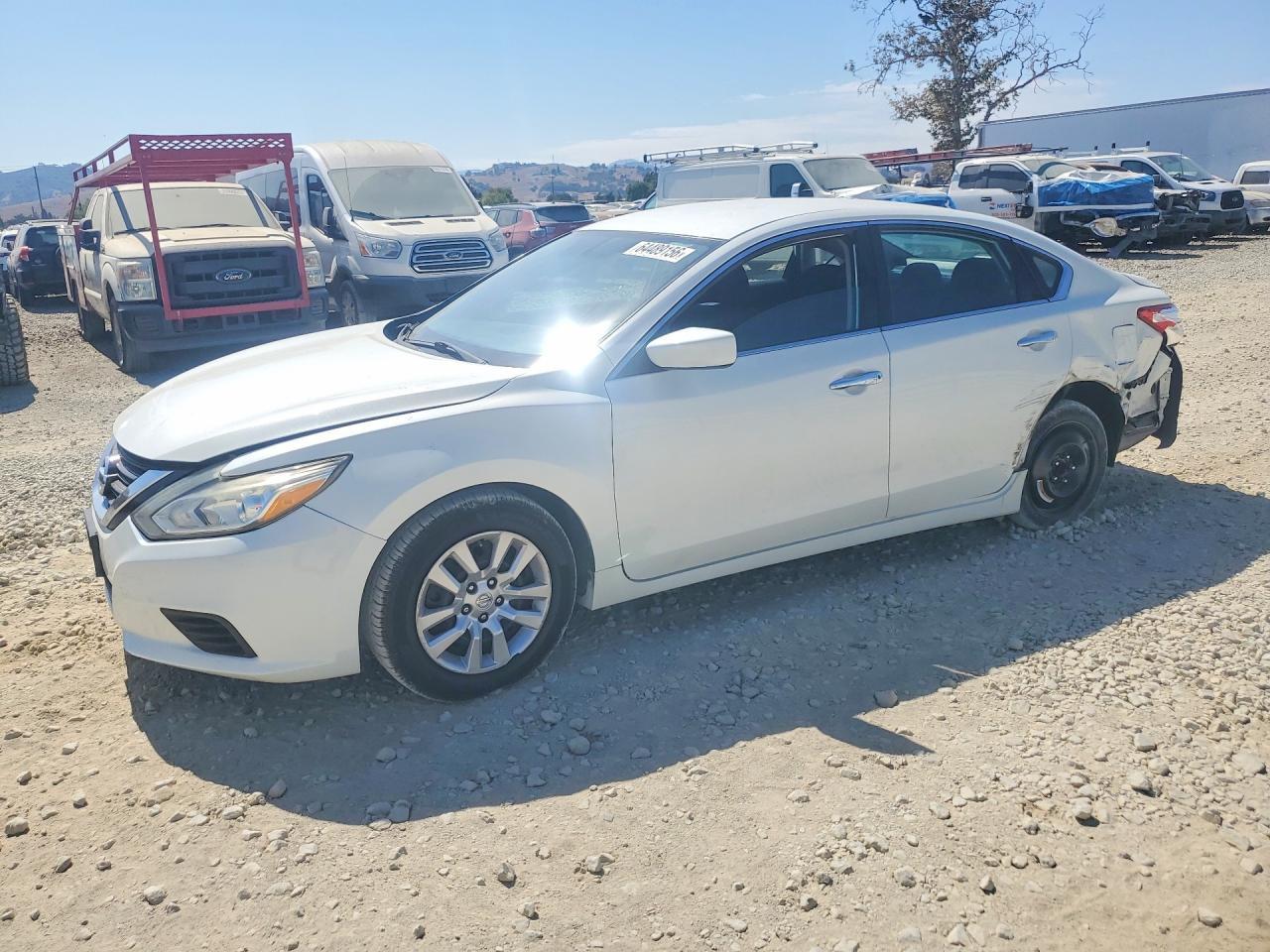 2016 Nissan Altima 2.5 S - zdjęcie główne