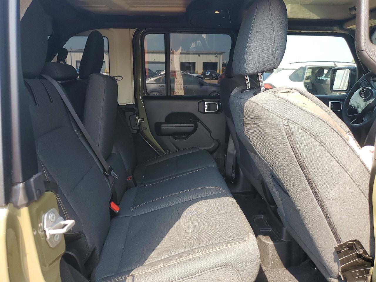2025 Jeep Wrangler Sport 4Xe - zdjęcie 11