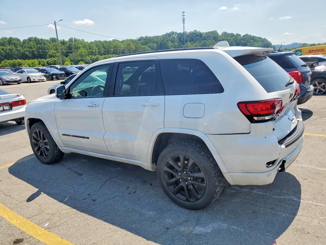 2022 Jeep Grand Cherokee Laredo E - zdjęcie 2