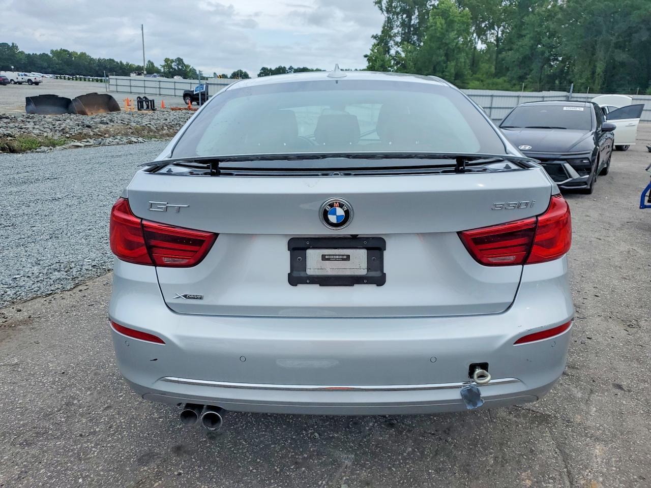 2019 BMW Seria 3 330i - zdjęcie 6