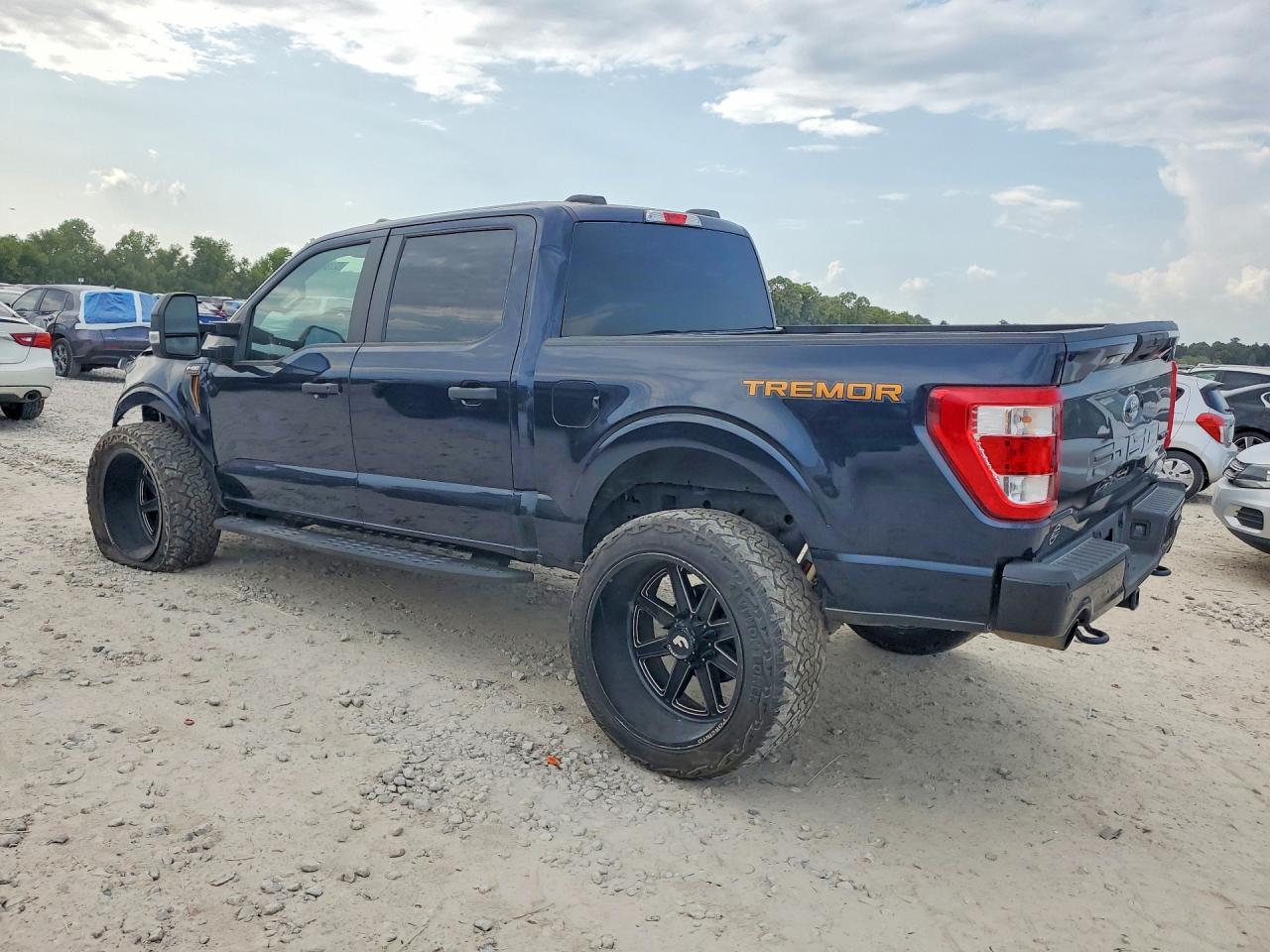 2022 Ford F150 Supercrew - zdjęcie 2