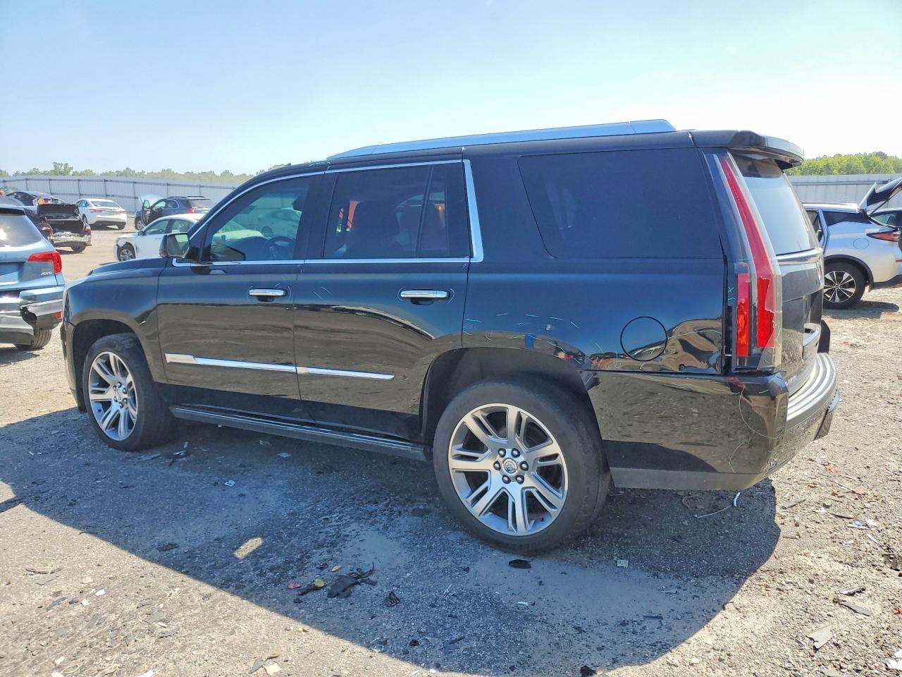 2015 Cadillac Escalade Premium - zdjęcie 2