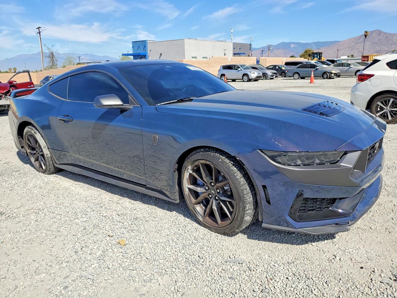 2025 Ford Mustang Dark Horse - zdjęcie 4