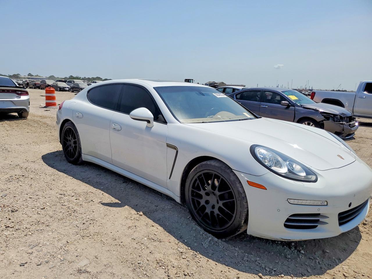2015 Porsche Panamera 2 - zdjęcie 4