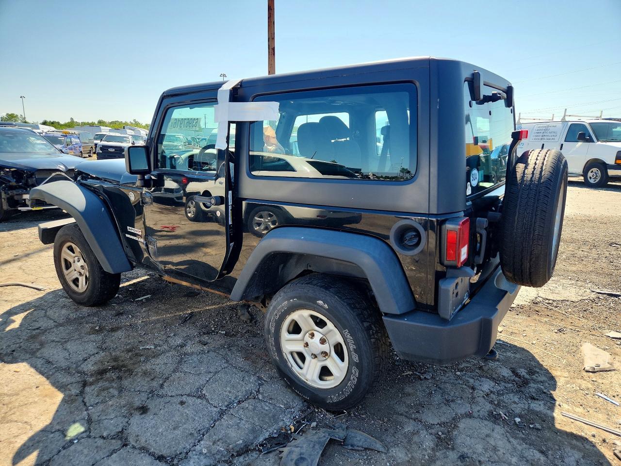 2013 Jeep Wrangler Sport - zdjęcie 2