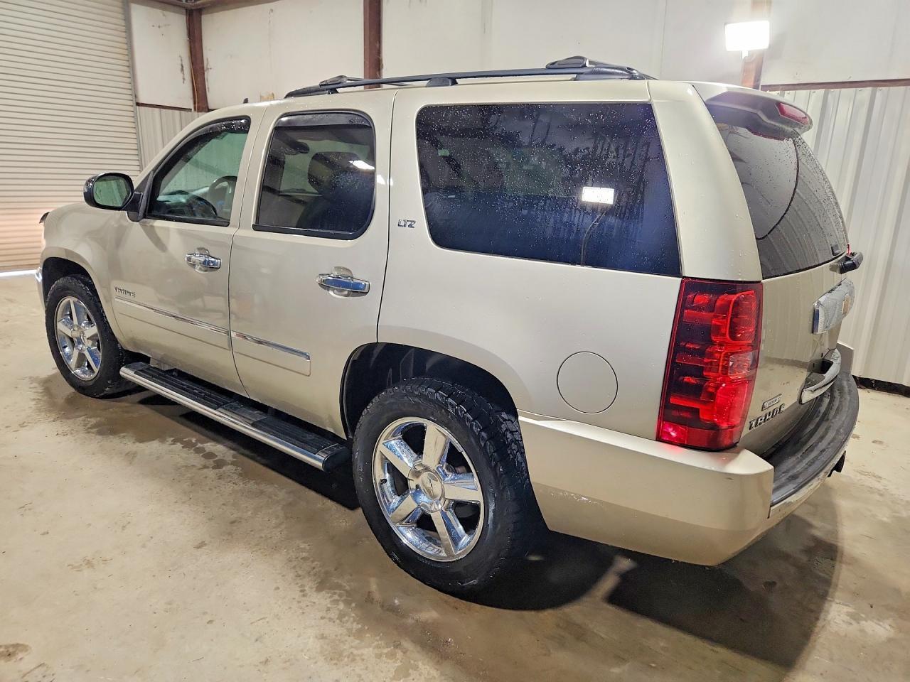 2013 Chevrolet Tahoe Ltz - zdjęcie 2