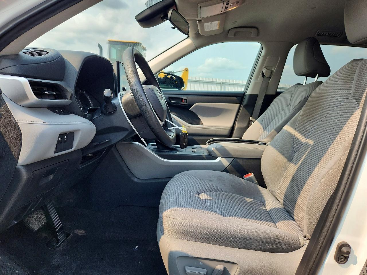 2023 Toyota Highlander L - zdjęcie 7