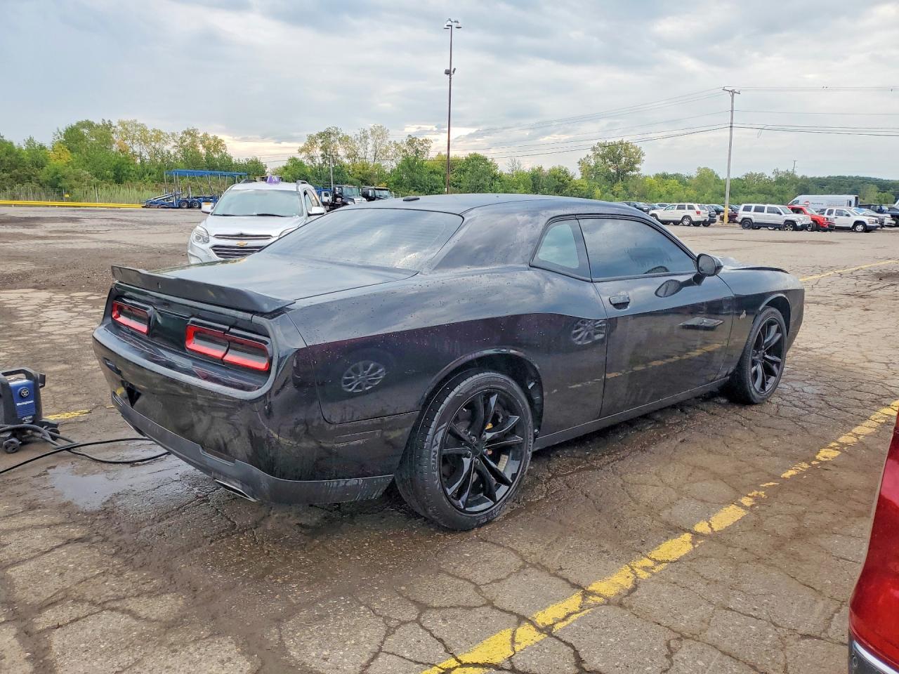 2016 Dodge Challenger Sxt - zdjęcie 3