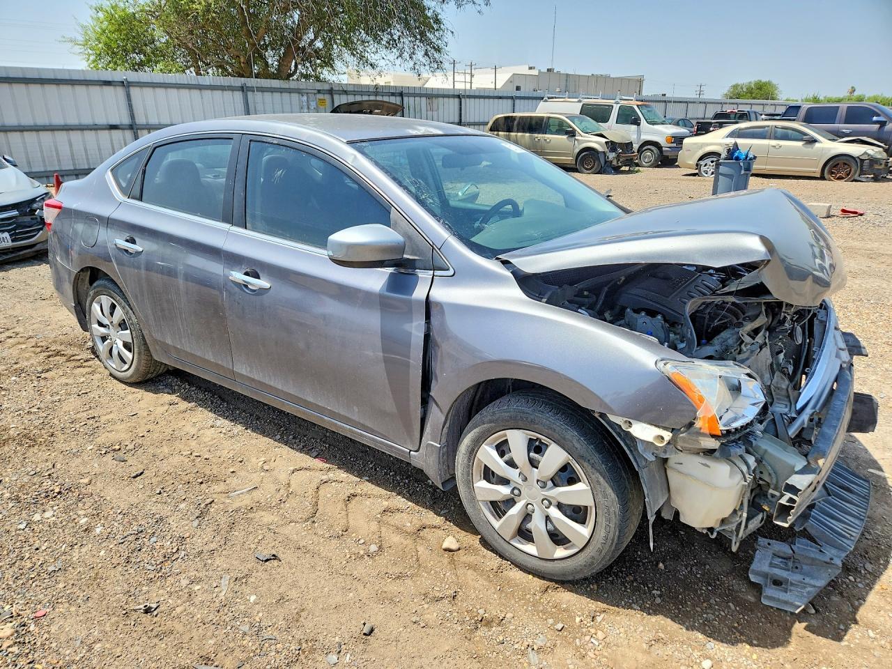 2015 Nissan Sentra S - zdjęcie 4