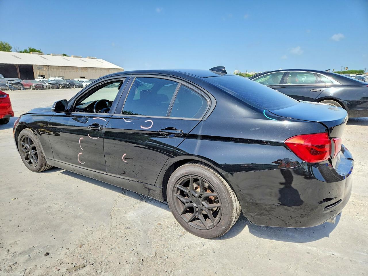 2017 BMW 320 I - zdjęcie 2