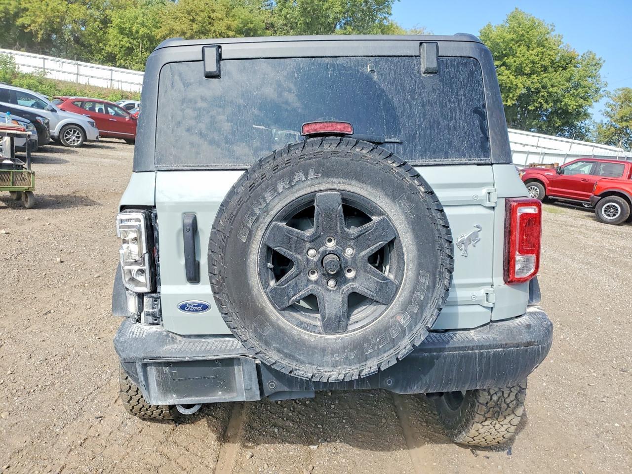 2024 Ford Bronco Black Diamond - zdjęcie 6