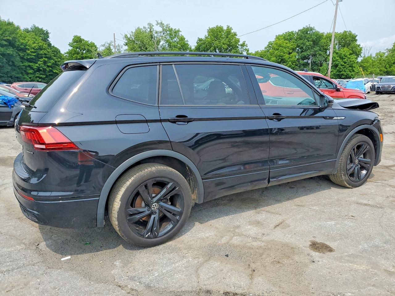 2024 Volkswagen Tiguan Se R-Line Black - zdjęcie 3