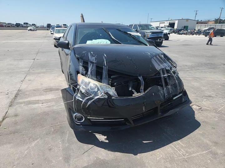 2014 Toyota Camry Se V6 - zdjęcie 13