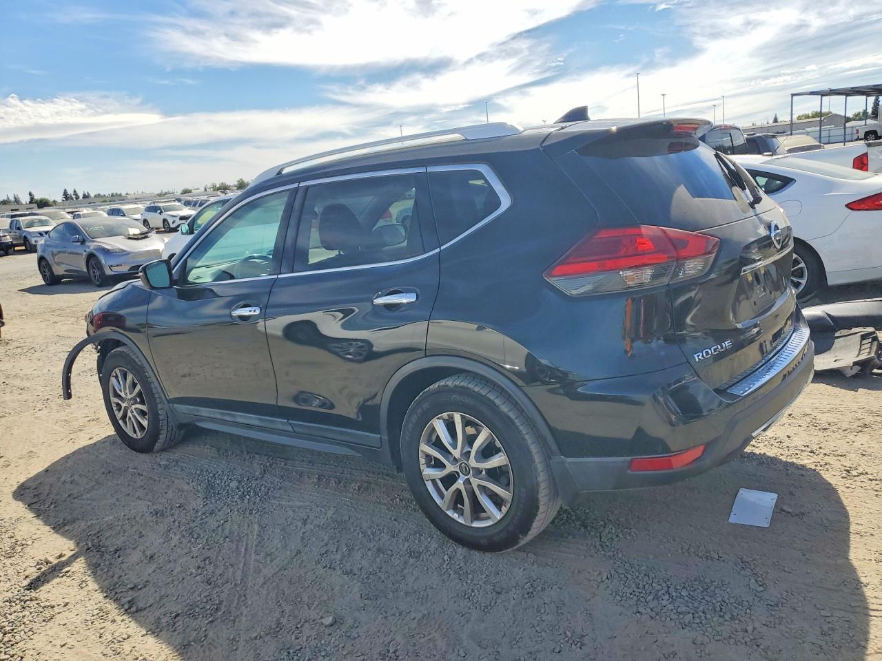 2017 Nissan Rogue Sv - zdjęcie 2