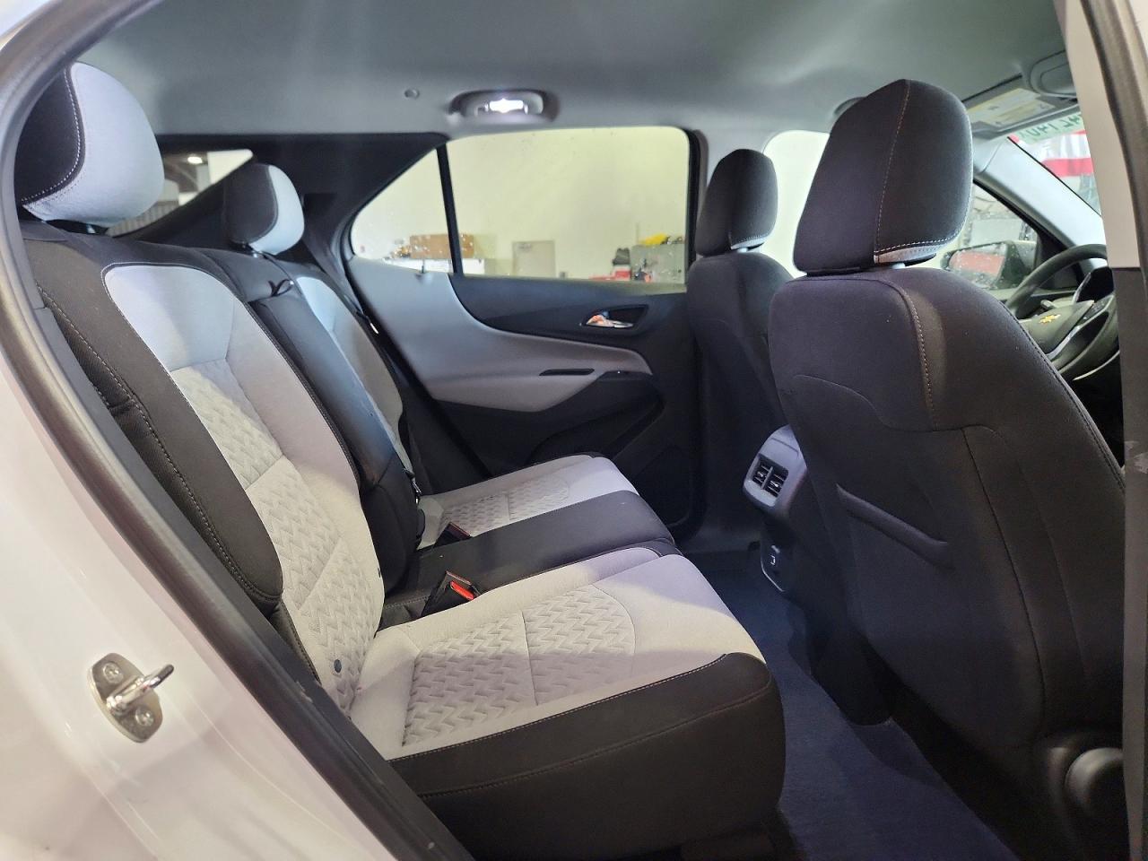 2022 Chevrolet Equinox Ls - zdjęcie 11