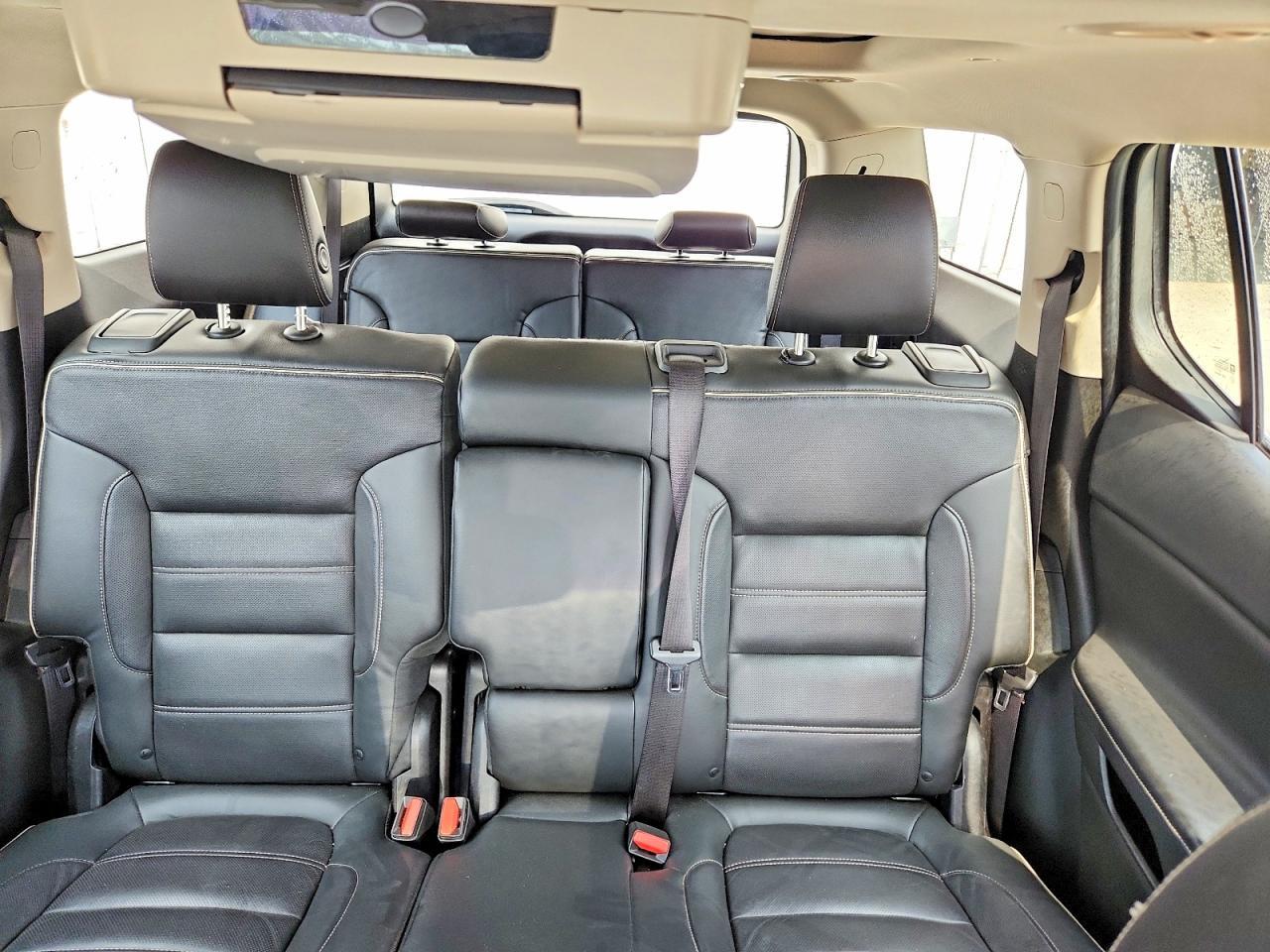 2017 GMC Acadia Denali - zdjęcie 10