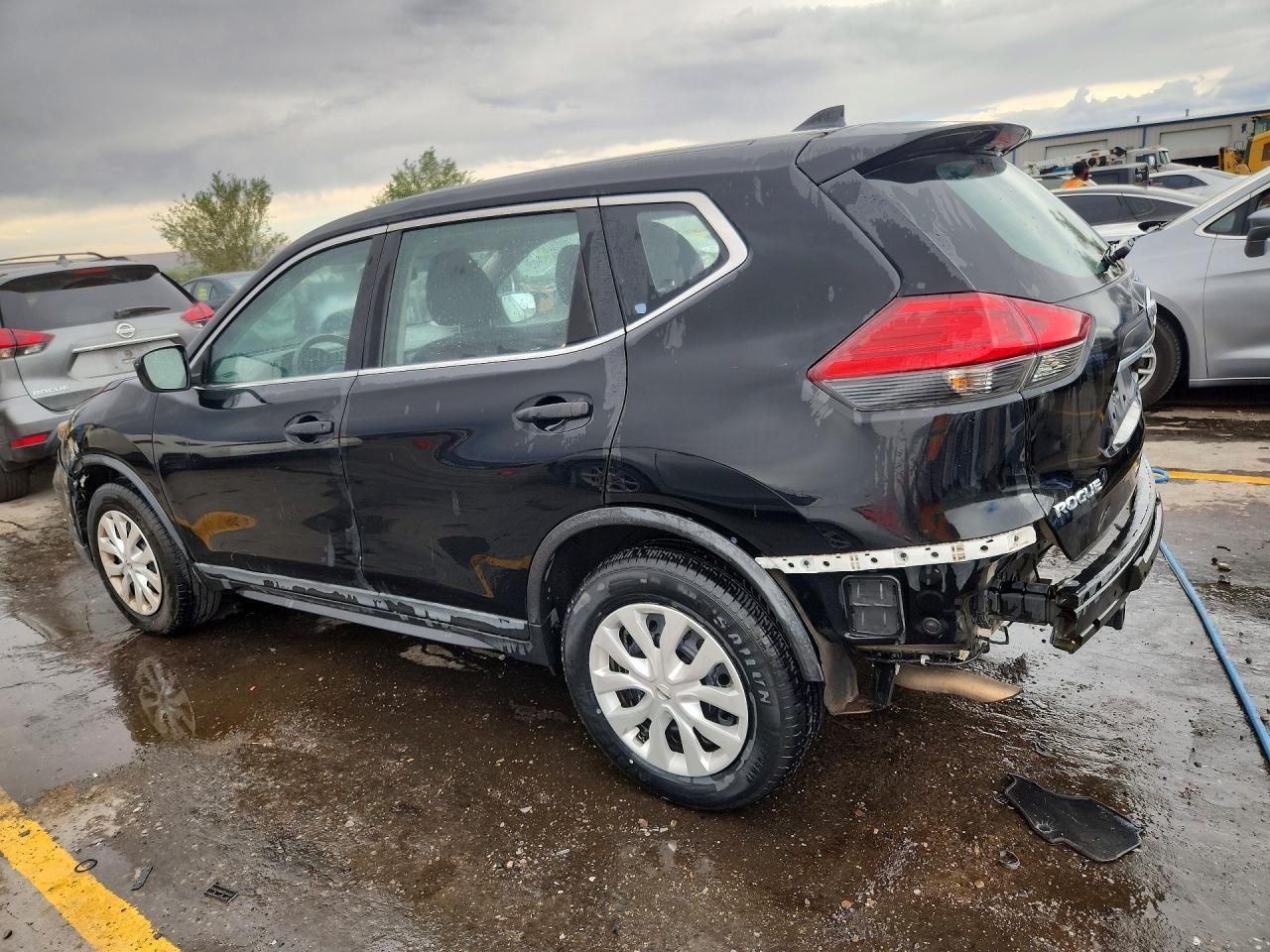 2017 Nissan Rogue S - zdjęcie 2