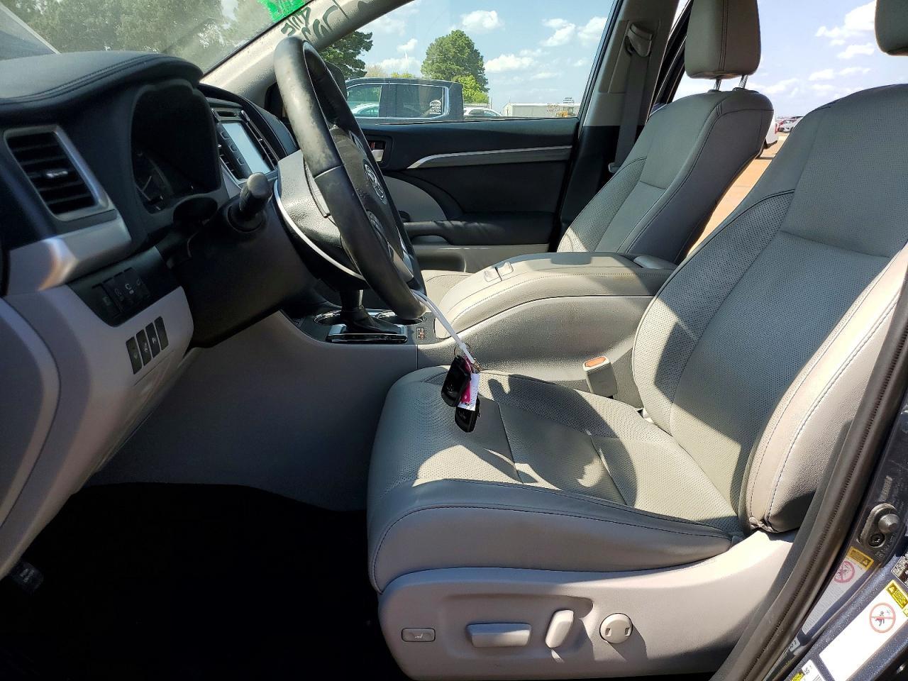 2019 Toyota Highlander Limited Platinum - zdjęcie 7
