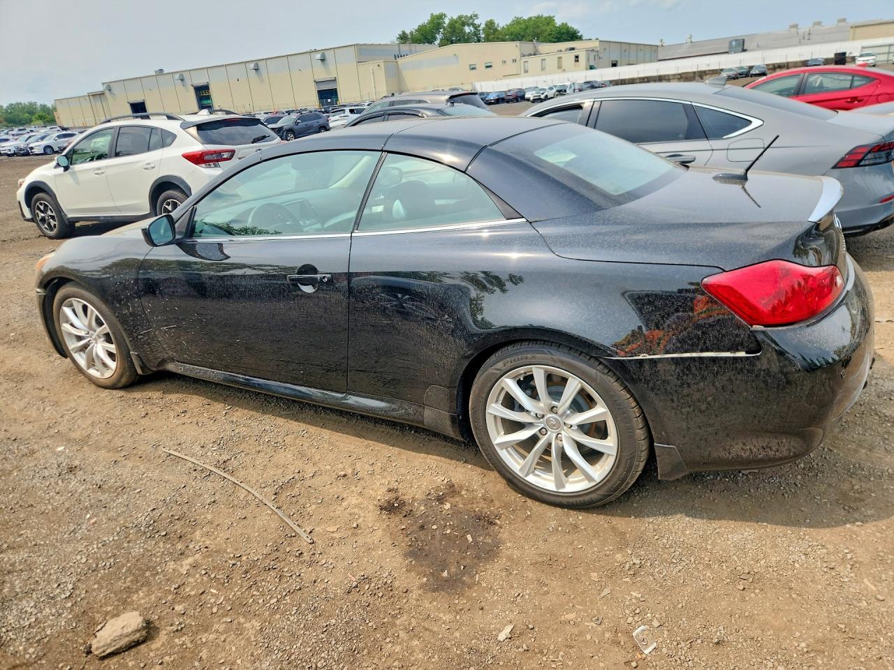 2013 Infiniti G37 Convertible Base - zdjęcie 2