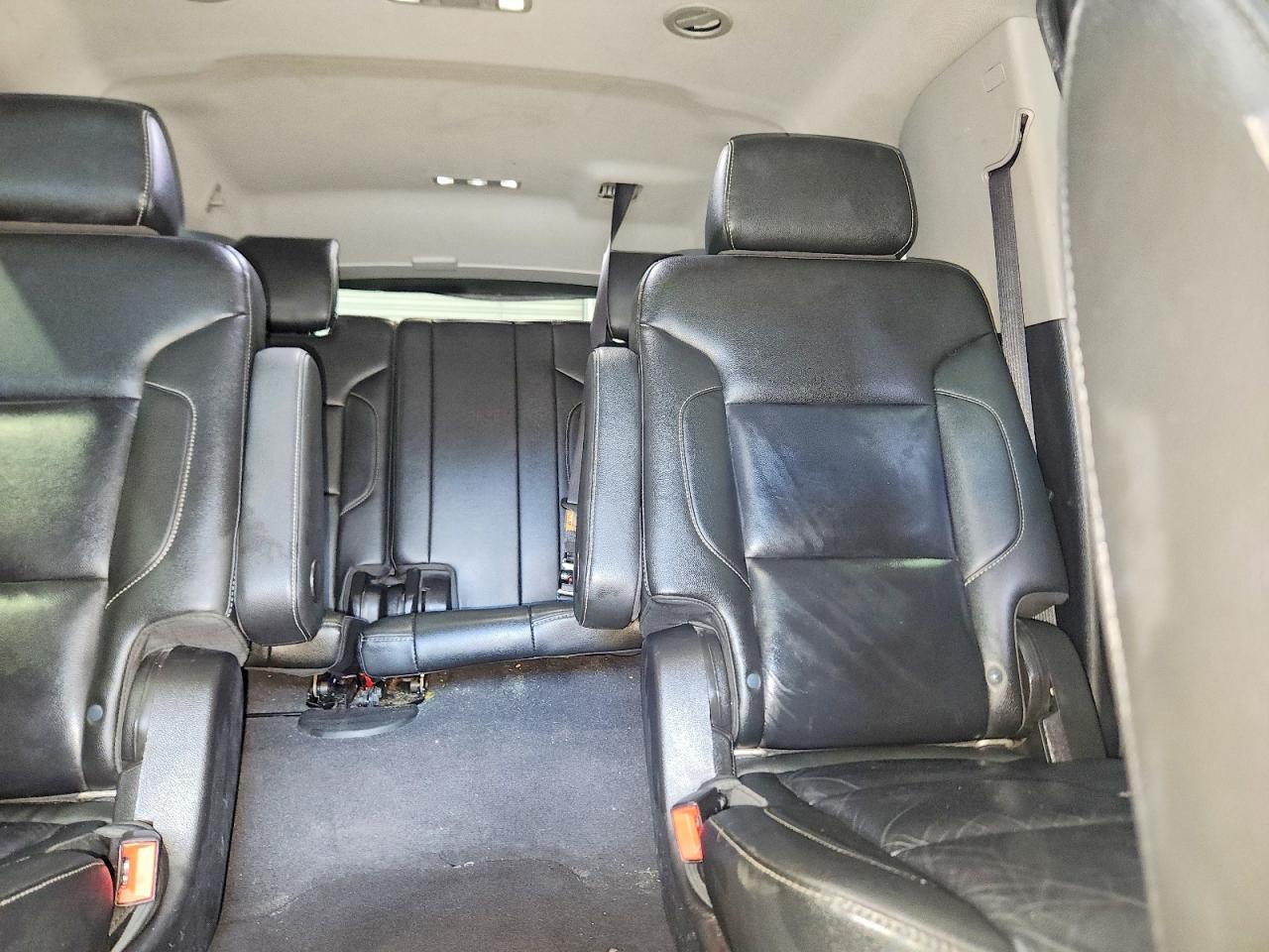 2019 Chevrolet Suburban K1500 Lt - zdjęcie 10