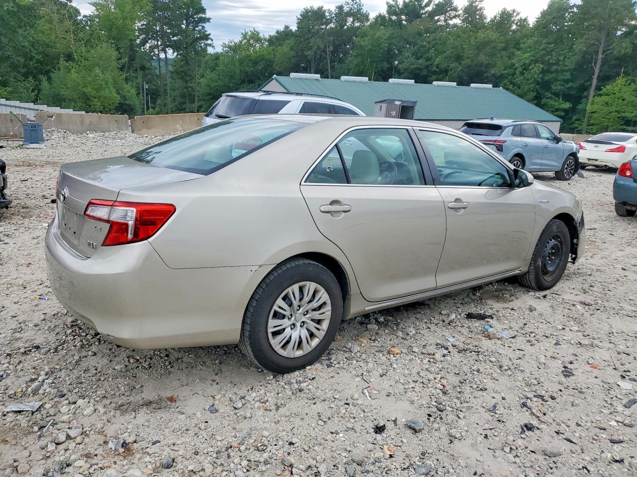 2014 Toyota Camry Hybrid Le - zdjęcie 3