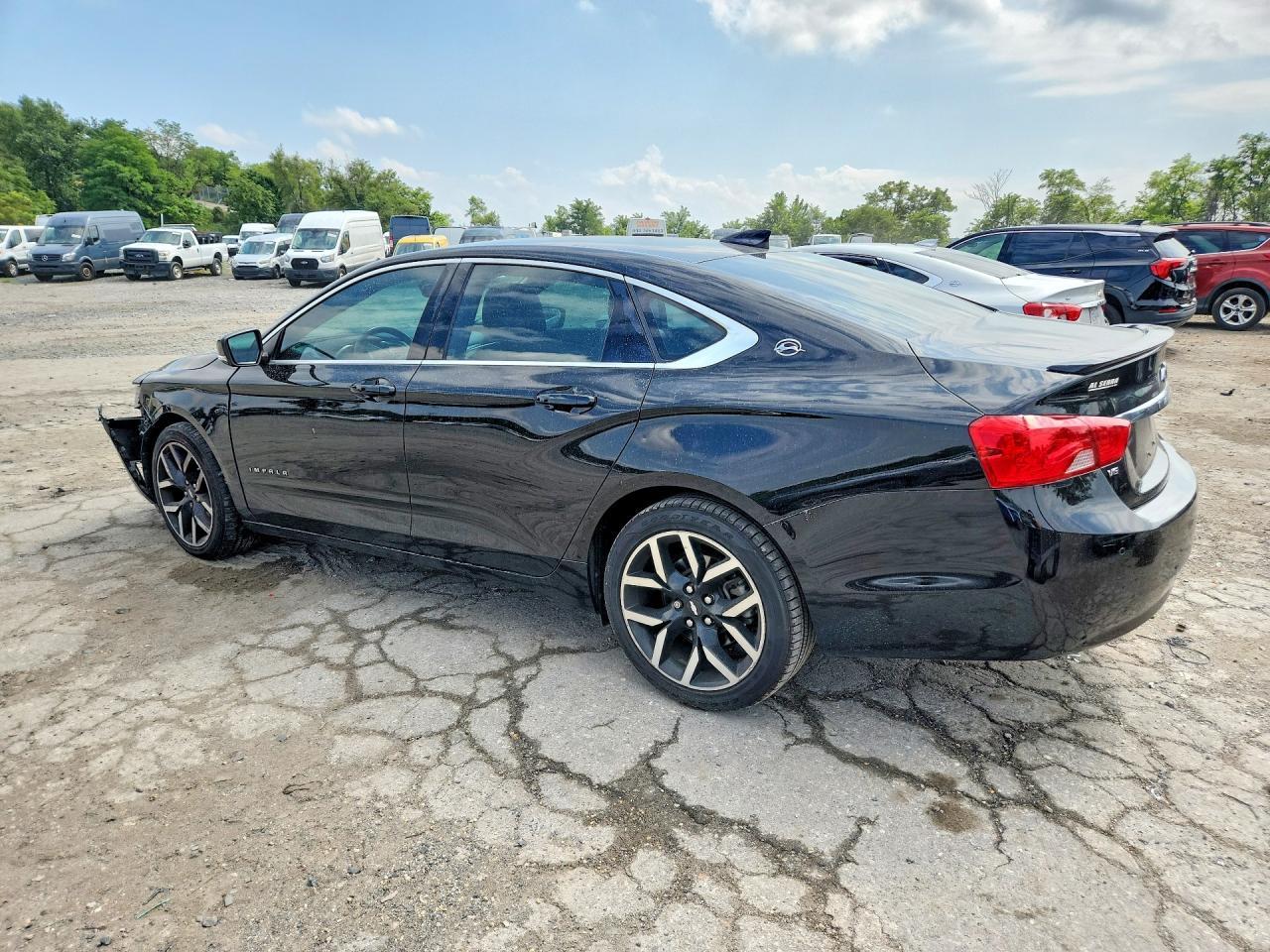 2017 Chevrolet Impala Lt - zdjęcie 2