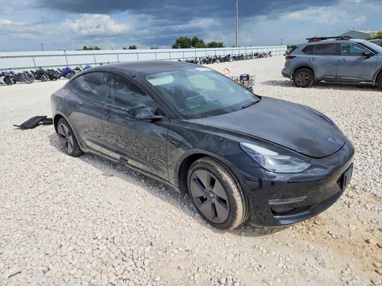 2023 Tesla Model 3 - zdjęcie 4