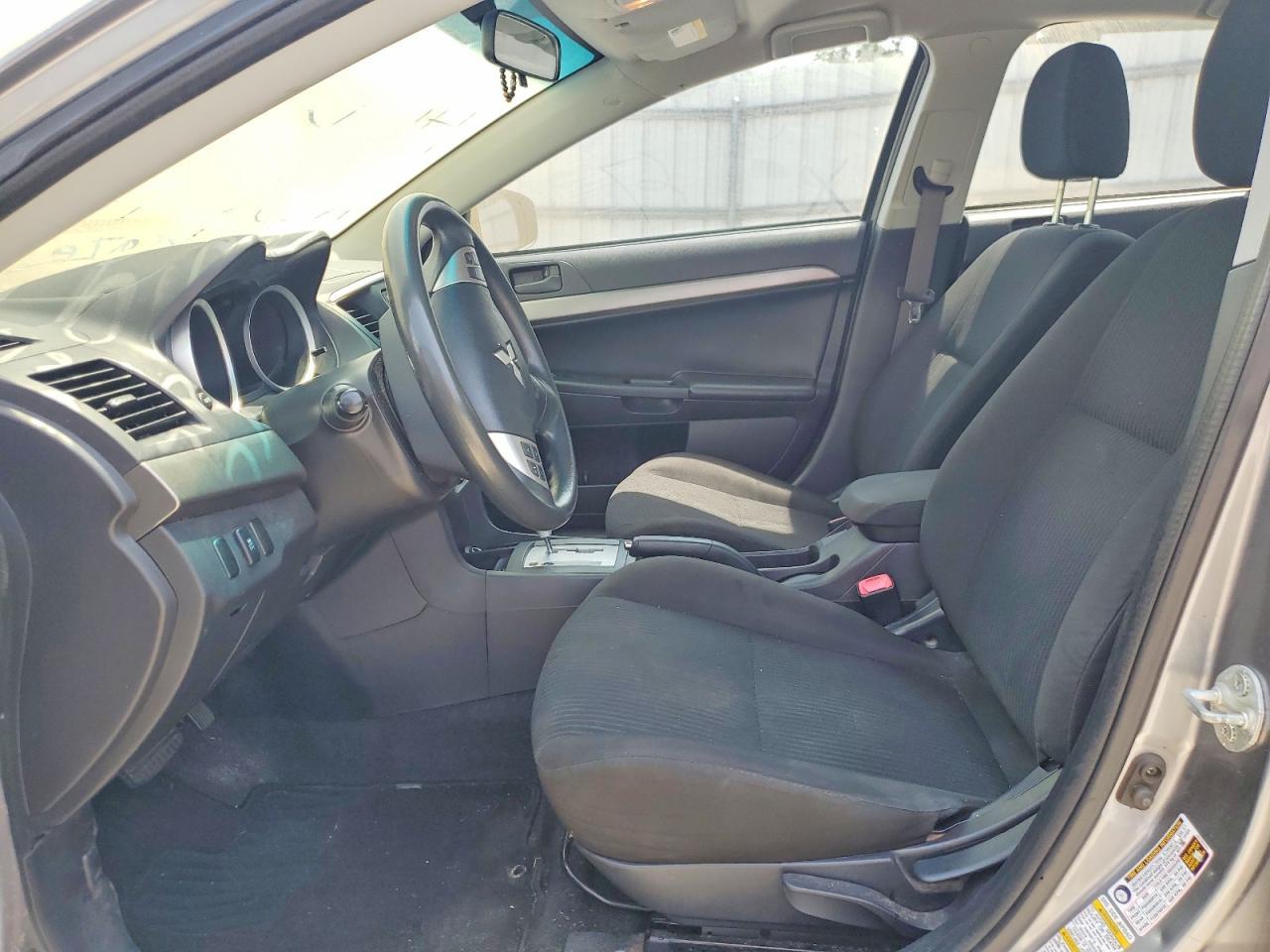 2015 Mitsubishi Lancer Es - zdjęcie 7