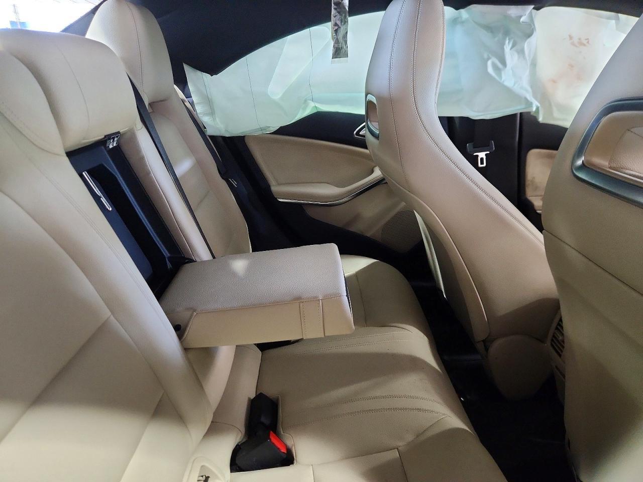 2017 Mercedes-Benz Cla 250 4Matic - zdjęcie 10