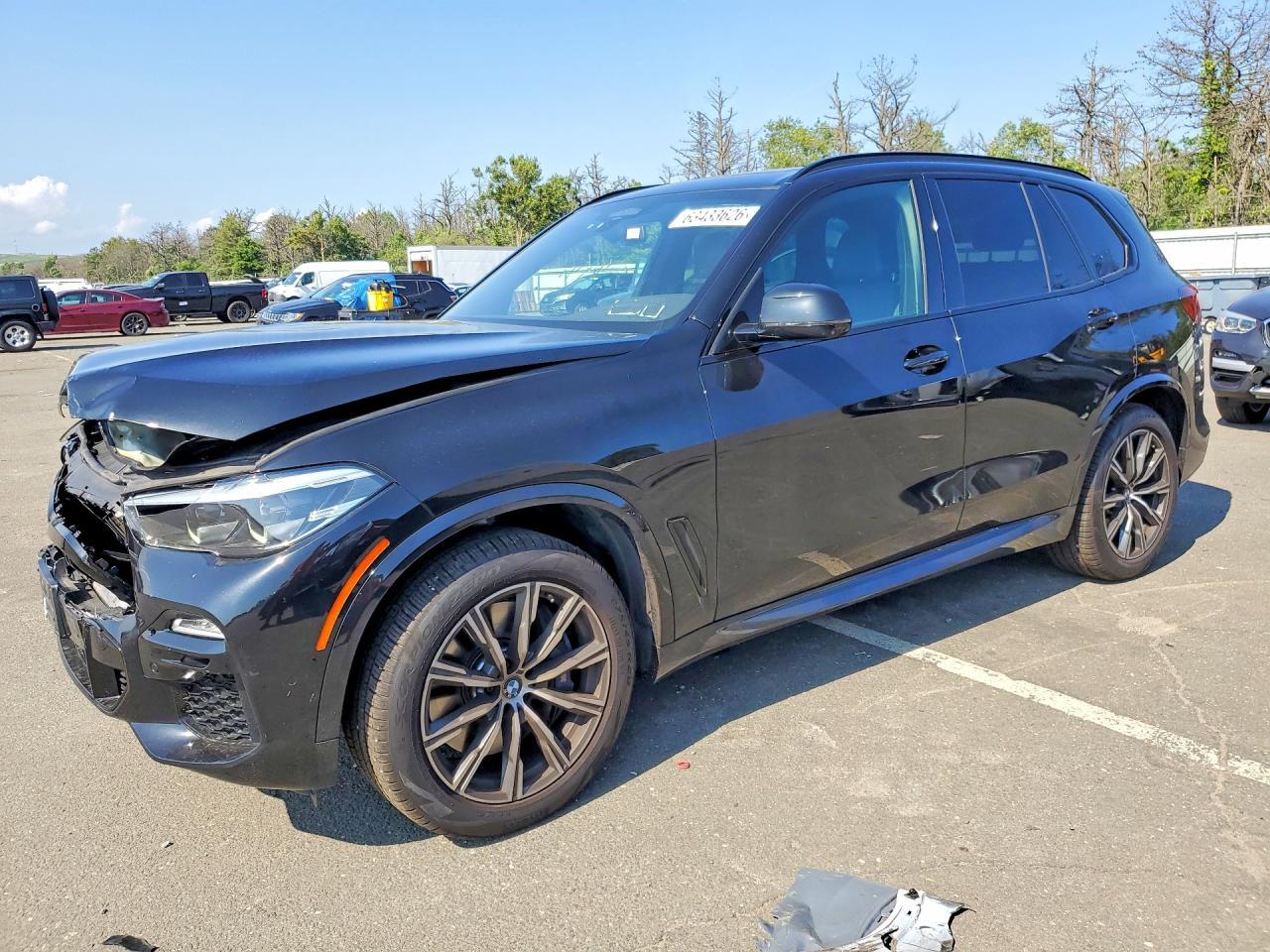2021 BMW X5 M50I - zdjęcie główne