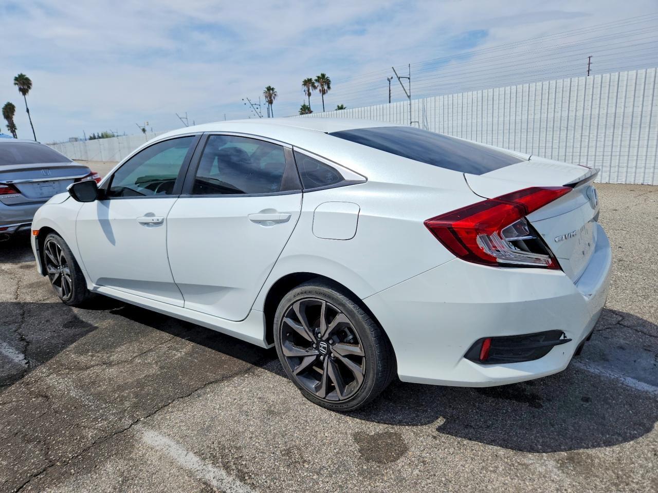 2021 Honda Civic Sport - zdjęcie 2