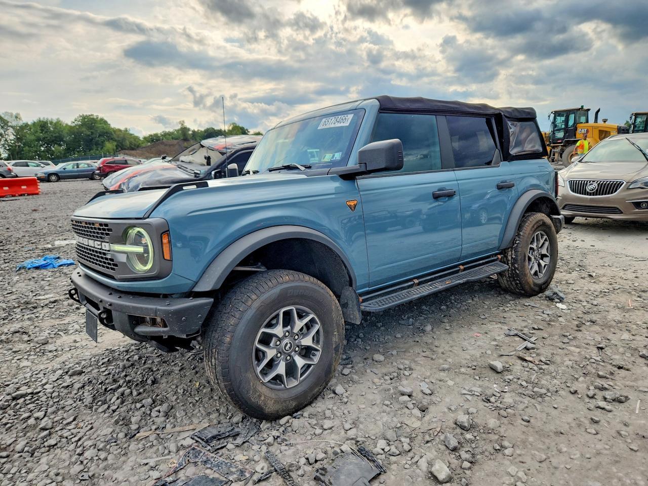2023 Ford Bronco Base - zdjęcie główne